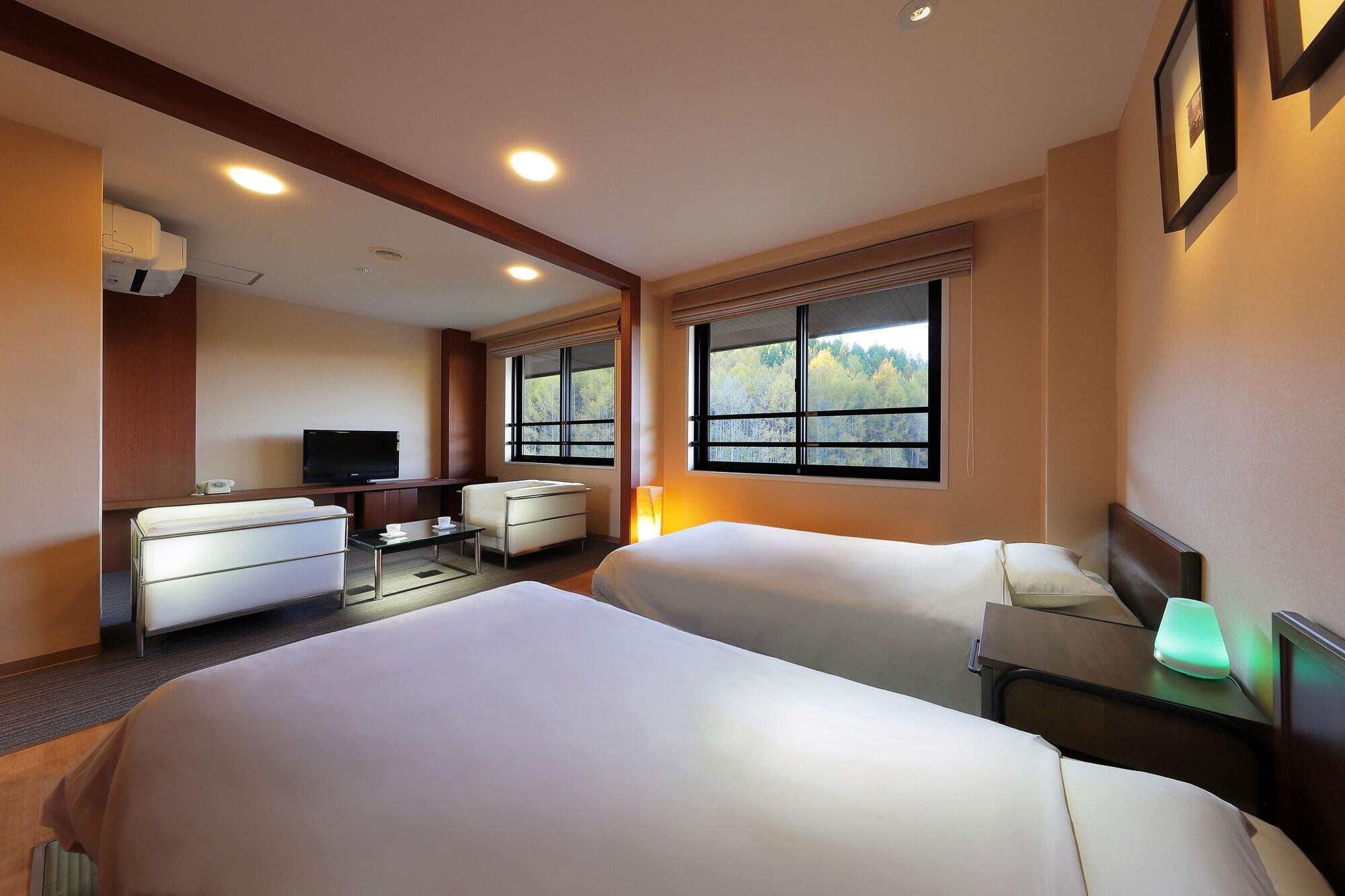 Hotel Ryu Resort And Spa Такаяма Экстерьер фото